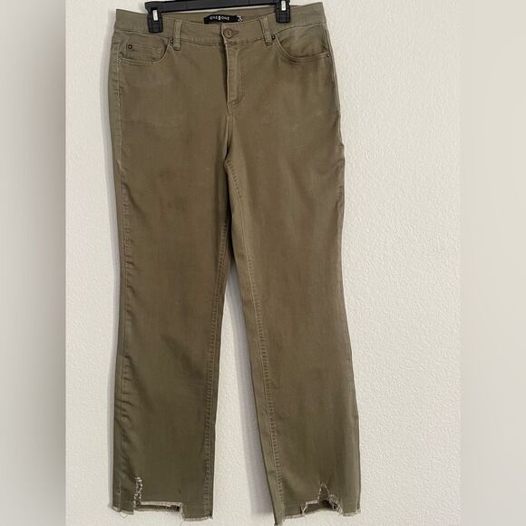 One 5 One- High Waist Raw Hem Jeans Color: Olive Size: 14/32 - Picture 2 of 12